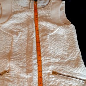 Super cute mini dress  with pockets, zips in back, casual or dressy. new!